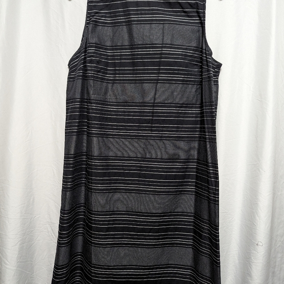 Women's Loft Sleeveless Dress - Picture 3 of 10